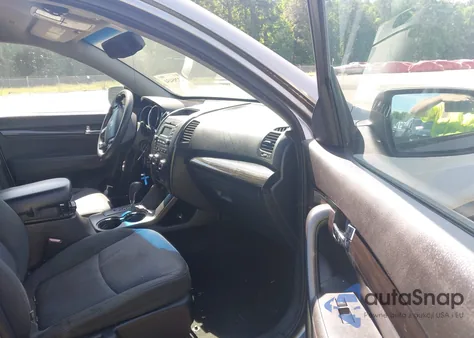 2012 Kia Sorento Lx from USA, damaged, VIN 5XYKT3A65CG215134